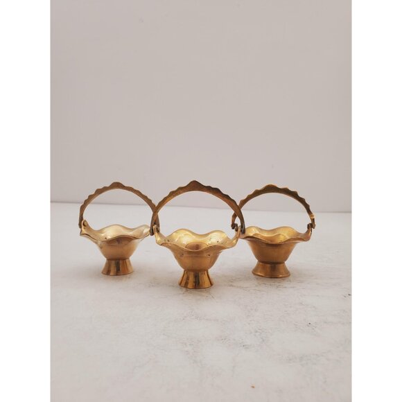 Vintage Brass Basket with handle - small brass round metal basket -minat… - Picture 2 of 10